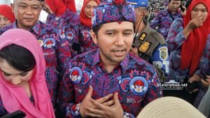Emil Dardak Ditanya Deklarasi Pilgub Jatim: Fokus Sapa Masyarakat