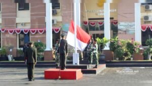Mahasiswa Fakultas Hukum UTM Peringati HUT Ke-79 Republik Indonesia di Pengadilan Militer III-12 Surabaya