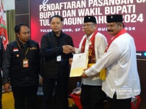 Maryoto-Didik Resmi Mendaftar ke KPU Tulungagung Serta Adakan Selamatan