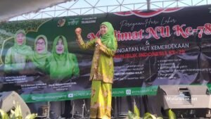 Khofifah Minta Doa Restu ke Ribuan Kader Muslimat Tulungagung