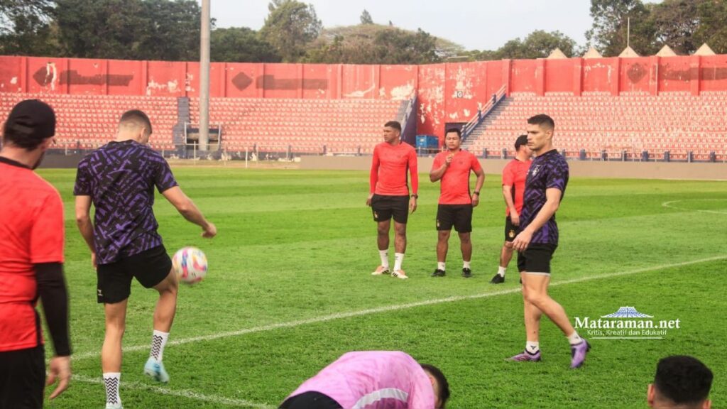 Persik Kediri Waspadai Agretivitas Lini Depan Barito Putera