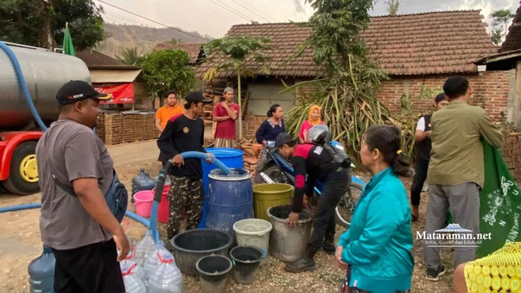 Warga Trenggalek Terima Air Bersih dari Ansor Durenan 9 Ribu Liter