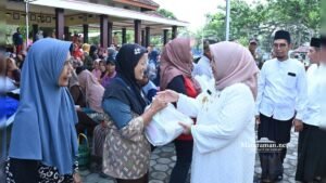 Pjs Bupati Trenggalek Tinjau Pasar Murah, Pemerintah Sediakan Ribuan Paket Sembako