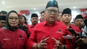 Hasto Klaim Elektabilitas Risma-Gus Hans Merangkak Naik 2 Bulan Terakhir