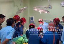 Damkar-Tim Medis Tangani Dua Cincin Tertutup Kulit ODGJ Trenggalek