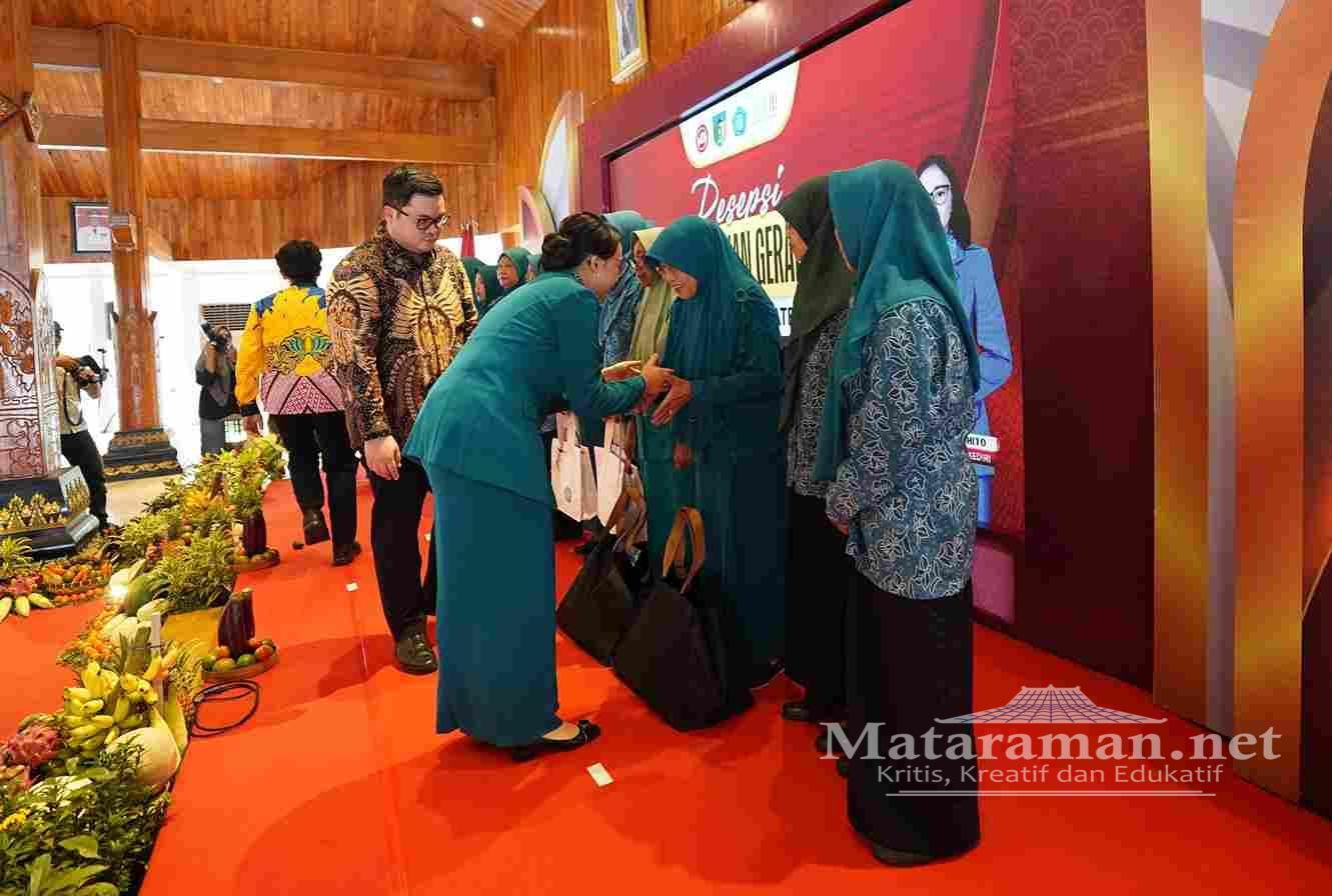 Lantik TP PKK Kabupaten Kediri, Bupati Dhito Beri Tiga Pesan Penting