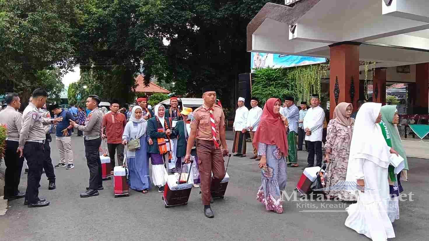 Wabup Trenggalek-Istri Ikut CJH Kloter 46 dan 47, Berangkat 14 Mei