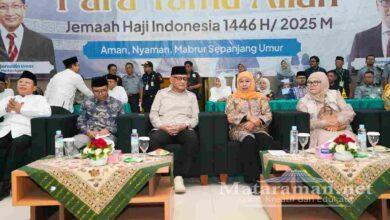 Khofifah Lepas Kloter Pertama Haji Jatim 2025, Doakan Indonesia Aman dan Sejahtera