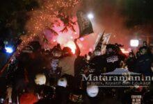 Bus Persik Diserang Oknum, Suporter Sambut Kedatangan Pemain di Perbatasan