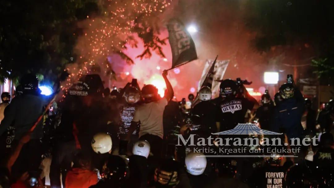 Bus Persik Diserang Oknum, Suporter Sambut Kedatangan Pemain di Perbatasan