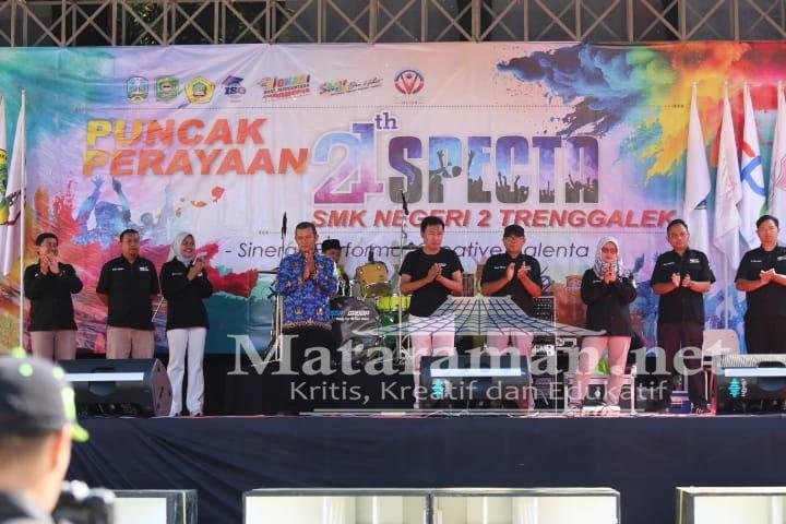 Diesnatalis ke-21, Kepsek SMKN 2 Trenggalek Siapkan Lulusan Kreatif di Industri Global