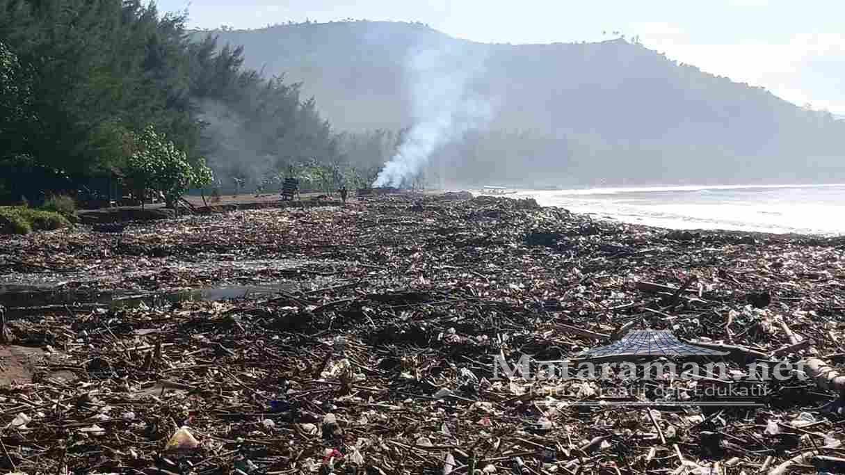 Pemkab Tutup Mata Sampah Pantai Gemah, Lurah Keboireng: Belum Ada Tindaklanjut