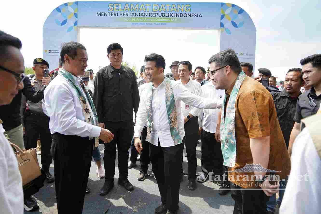 Mas Dhito Kawal Kebutuhan Pupuk Petani Tebu Kediri, Targetkan 110 Ton Per Hektar