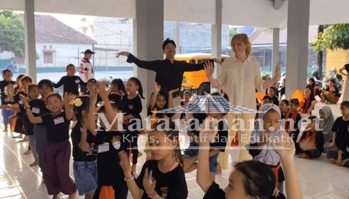 ‘Garasi’ UMKM Bentukan Mas Dhito Dikenalkan ke Wisatawan Asing di Kediri