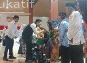 Wagub Emil Salurkan Bansos 4,2 Miliar di Trenggalek