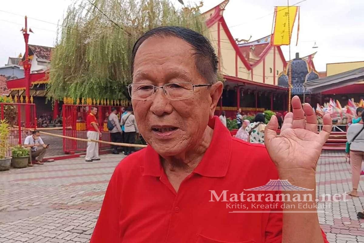 Ketua Panitia Sembahyang Arwah Kelenteng Tjoe Tik Kiong, Wibitono. (bahr) - 3 Ribu Sembako Dibagikan Kelenteng Tjoe Tik Kiong Tulungagung di Sembahyang Ulambana