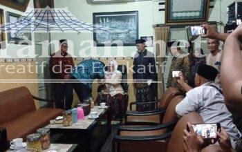 Chairul Tanjung Sungkem ke Kiai Anwar Mansur Lirboyo Kediri Buntut Tayangan Ponpes