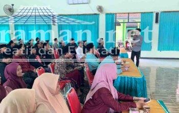 Puluhan Santri di Trenggalek Dibekali Jurnalistik-Medsos 