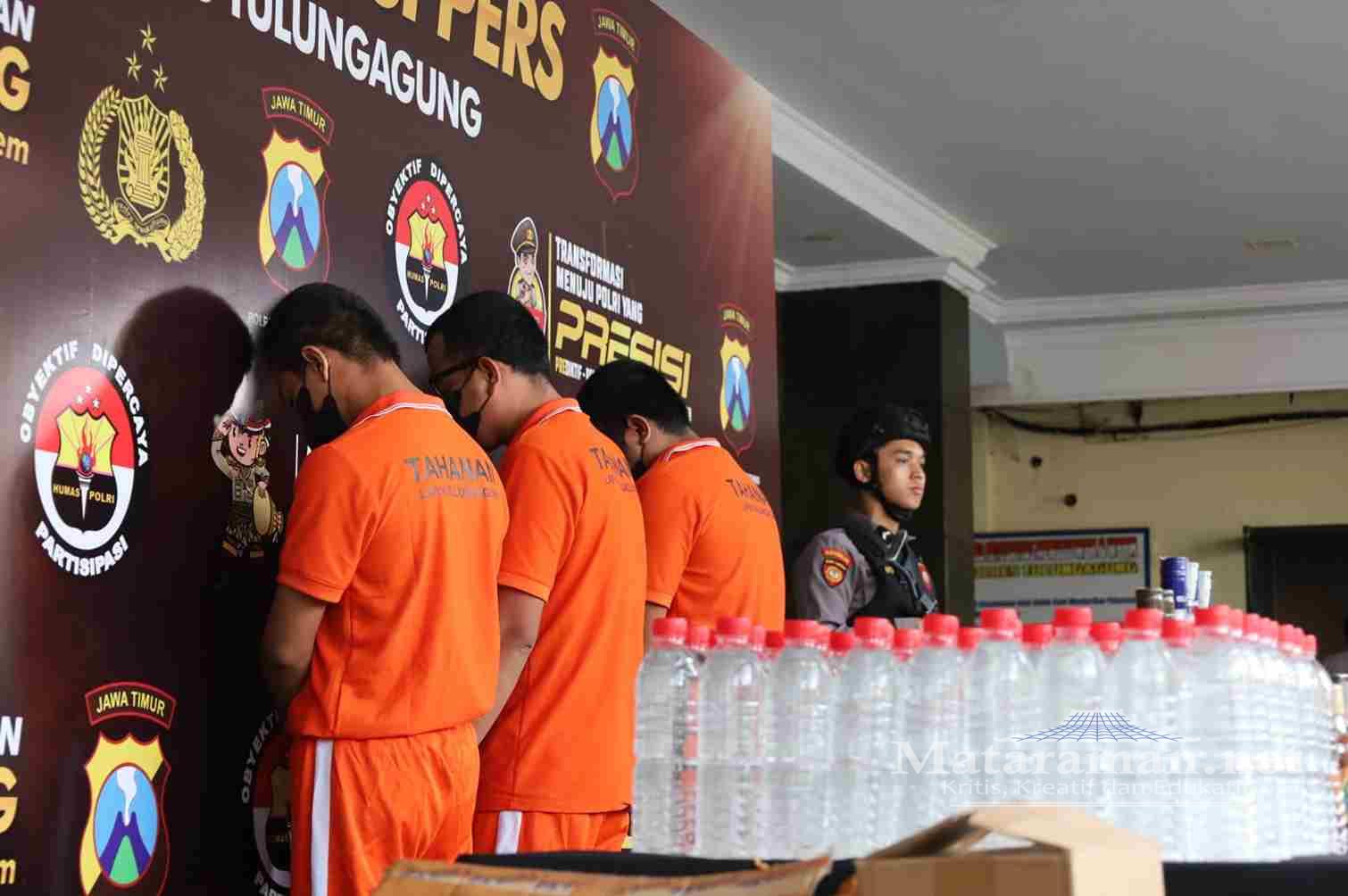 Jaringan Penjualan Miras COD Berbasis Media Sosial Berhasil Diungkap Polres Tulungagung