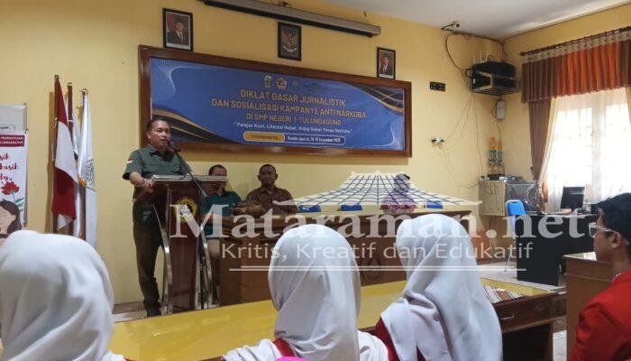 BNNK dan Media Bentengi Siswa-siswi SMPN 1 Tulungagung dari Narkoba
