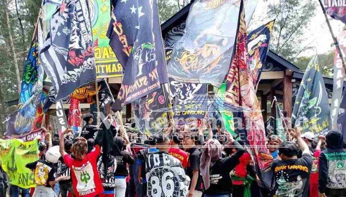 Sukses, Ribuan Personel Pagar Nusa Silaturahmi di Pantai Gemah Tulungagung