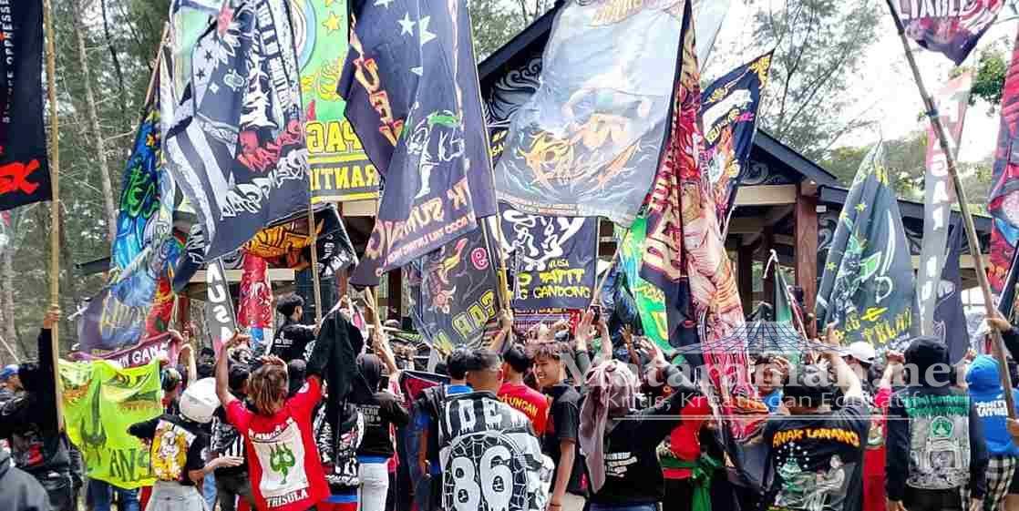 Sukses, Ribuan Personel Pagar Nusa Silaturahmi di Pantai Gemah Tulungagung