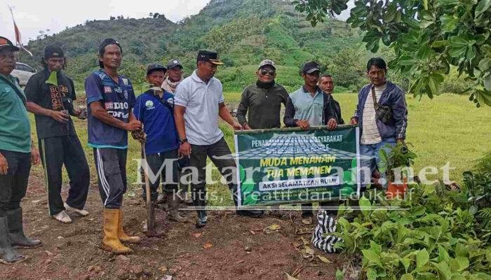 Kembalikan Fungsi Hutan, RPH Besuki Desa Besole Sukses Tanam Bibit Pohon Jati