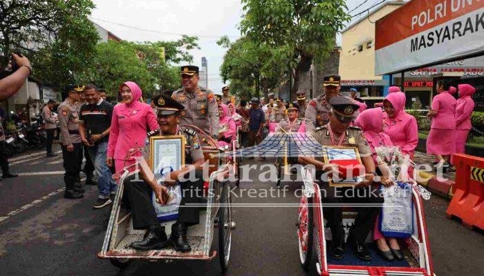 Pelepasan Personel Purnabakti Polres Tulungagung dengan Naik Becak