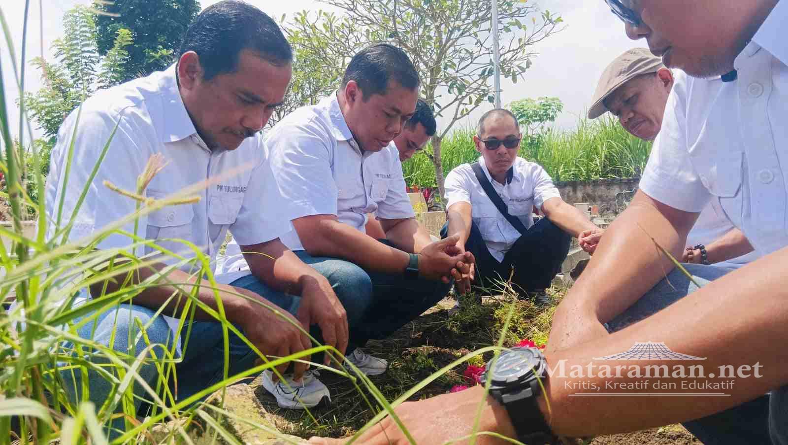 Ziarah ke Makam Pendiri, Cara PWI Tulungagung Peringati HPN 2026