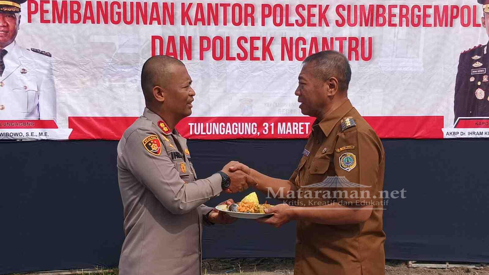 Pemkab Hibahkan 4,1 Miliar untuk Kedua Polsek di Tulungagung