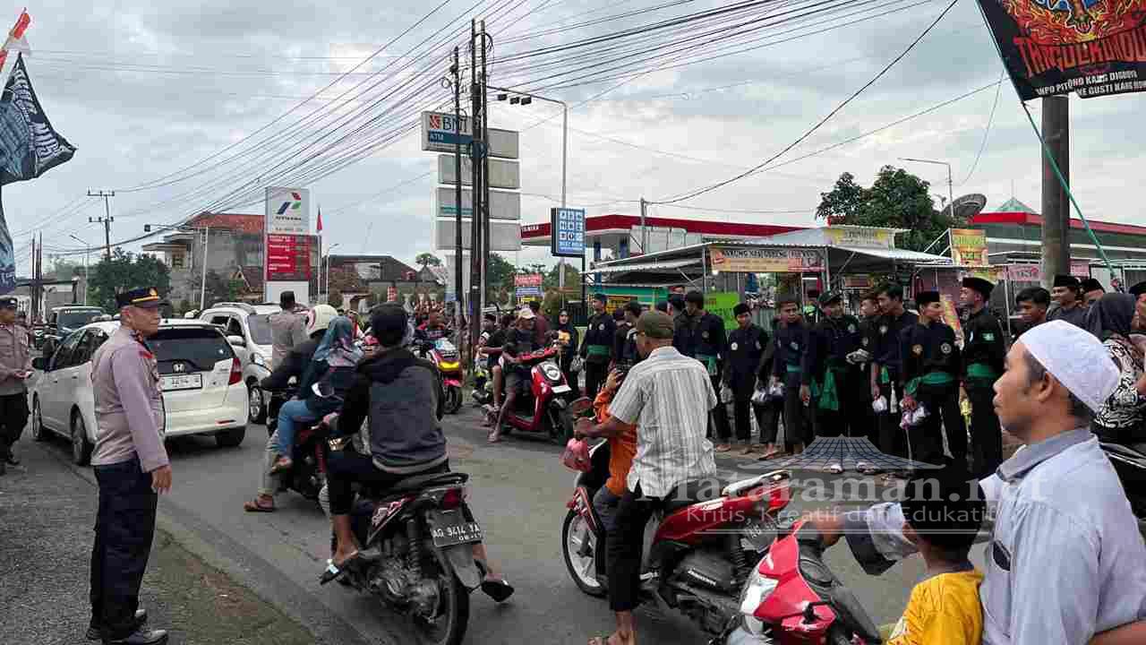 Sukses, Pagar Nusa Tanggulkundung Bagikan 1.250 Paket Takjil
