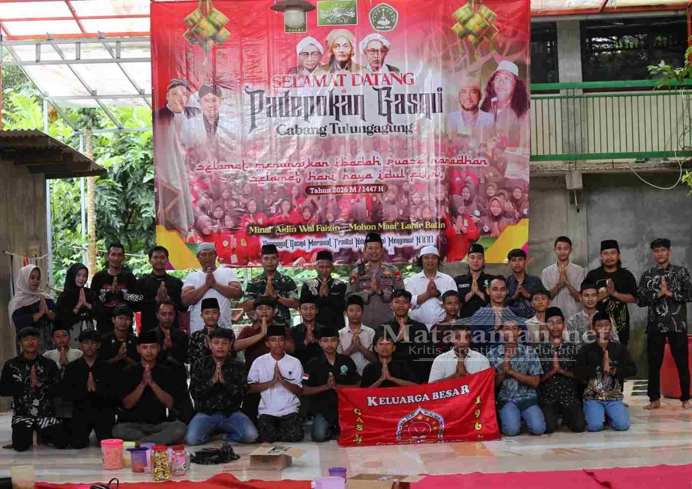 Polsek Bandung Tulungagung Pastikan Open House Ketua Pagar Nusa Gasmi Berlangsung Kondusif