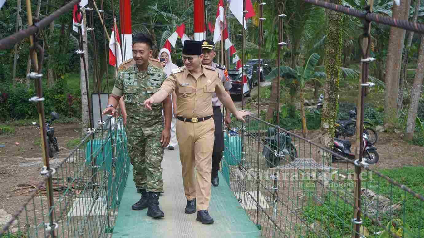 Mas Ipin Berterima Kasih ke Presiden-Panglima TNI Karena Dibangunkan Jembatan Gantung