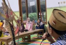 Kiai di Blitar Ini Gunakan Wayang Kulit sebagai Media Dakwah Ramadan