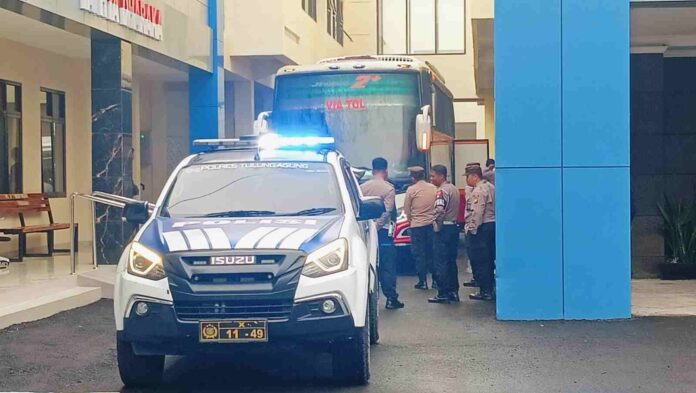 Belasan Pejabat Saksi OTT KPK Bupati Tulungagung Diterbangkan lewat Bandara Juanda