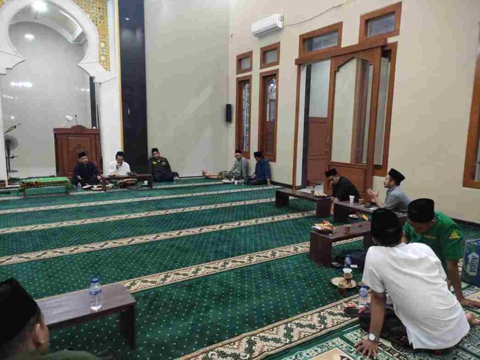 Perkuat Khidmah Santri, Ansor Balerejo Gelar Ngaji Kitab Kuning Fathul Qarib 