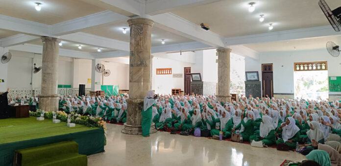 Majelis Taklim Fatimah Zahra Akbar Jadi Puncak Harlah Fatayat NU Tulungagung 2026, Ribuan Kader Padati Masjid Agung