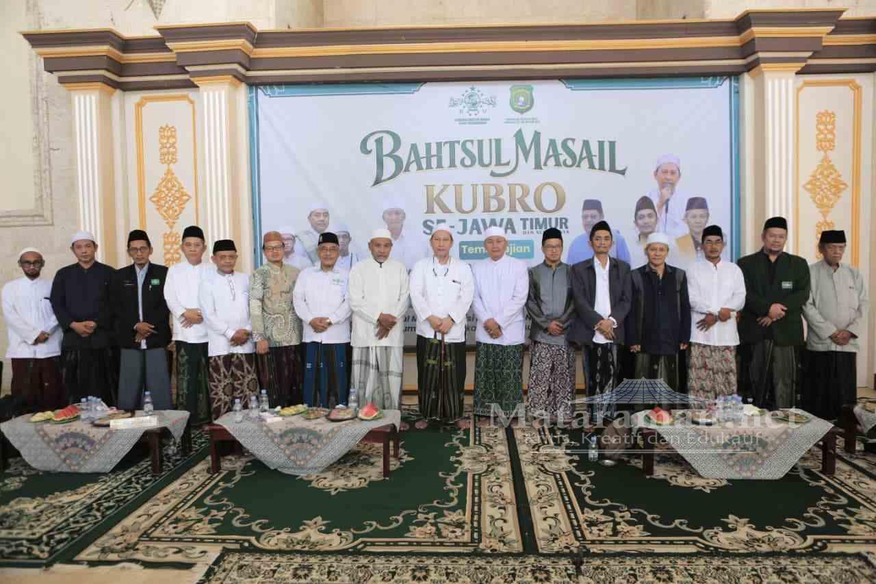 Bahtsul Masa'il Kubro se-Jawa Timur di Tulungagung Bahas Kontroversi Pelaksanaan Badal Haji
