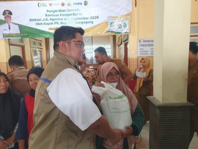 Penyaluran Banpang Tahap II di Tulungagung Dimulai, 1.000 Ton Beras Tersalurkan
