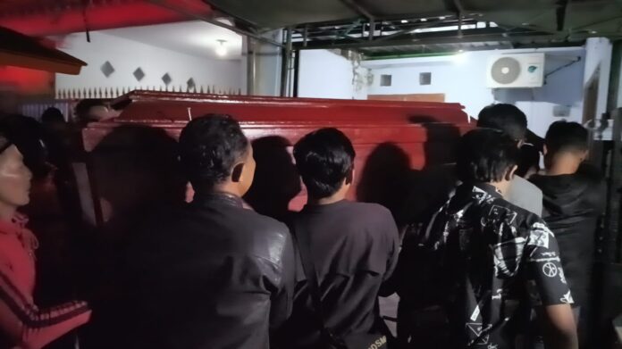 Keluarga Sopir Truk Korban Kebakaran KMP Mutiara Sentosa 2 Kesulitan Cairkan BPJS Ketenagakerjaan