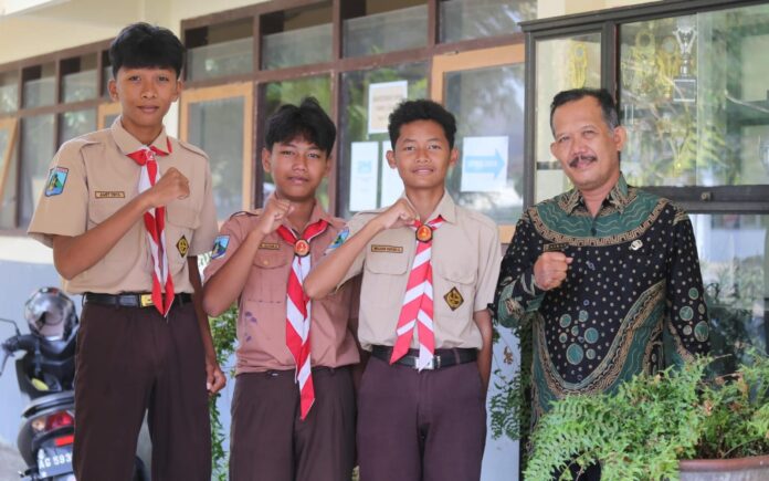 Siswa SMPN 1 Besuki Tulungagung Borong Medali di Kejurda Paralayang Jatim 2026