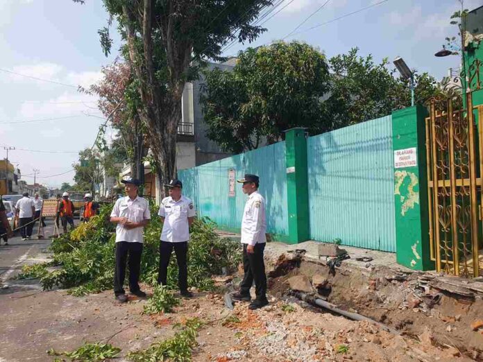 Proyek Pembangunan Trotoar dan Saluran Air di Tulungagung Disidak, Target Selesai Akhir Tahun 2026