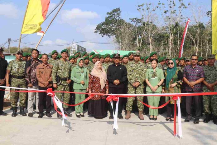 Sinergitas TNI dan Pemkab Tulungagung, Jalan Rabat Betom di Desa Manding Selesai Dikerjakan