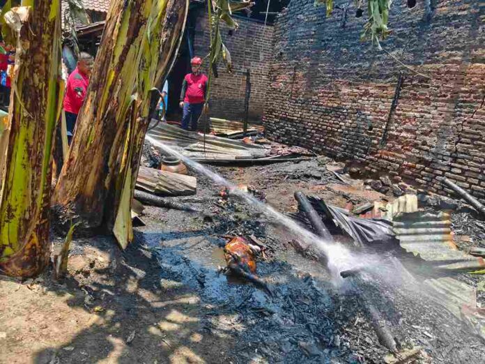Pecahkan Rekor, Ada Delapan Laporan Kebakaran Dalam Sehari di Tulungagung